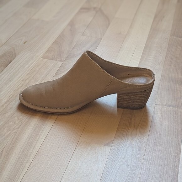 Clarks Spiced Isla Mules (8.5) - Picture 1 of 8